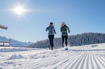 calories burned snowshoeing