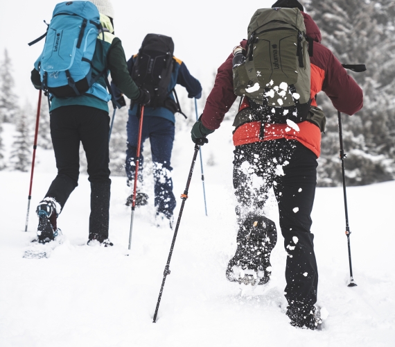 Comment s'habiller pour pratiquer la raquette à neige ?